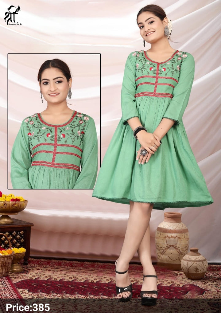 Shree Jee Tunics (Rs 385 per piece)