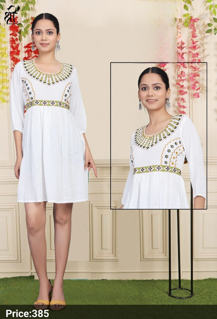 Shree Jee Tunics (Rs 385 per piece)